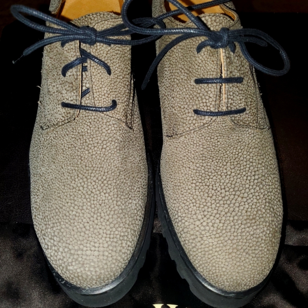 DESIGNER SALE-PRICES SLASHED Ron White brown suede loafers